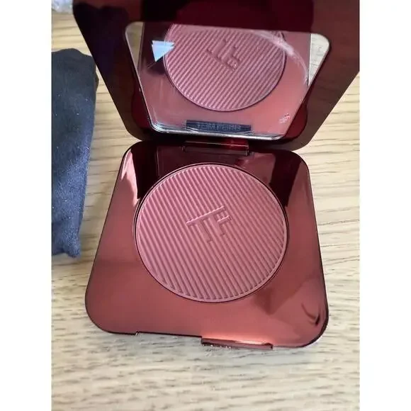 NIB Tom Ford Creme Blush - 01 Cafe (Rosy Nude)